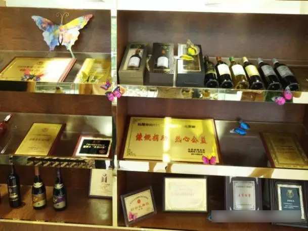 时代华商营销27班同学走访“广州龙程酒业”学习活动